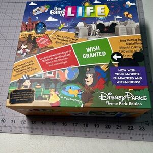Disney Parks Theme Park Edition Game of Life - Multicolor